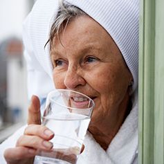 Consejos de hidratación si padeces disfagia