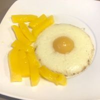 Trampantojo de Huevo Frito y Guarnición de Patatas adaptado para personas con Disfagia